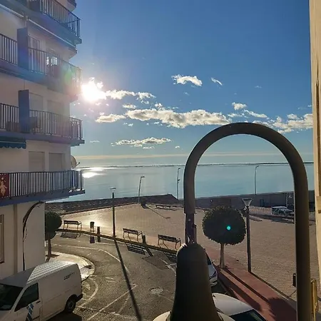 Apartamento En Primera Linea De Mar Apartment L'Ampolla